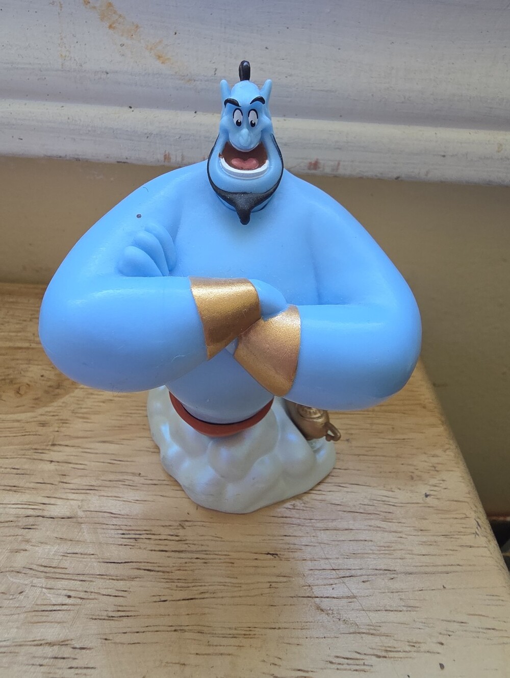 Disney Genie lamp Cloud Aladdin Pixar toy figure